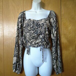 PacSun  Cropped Smock Snake Print Blouse Size Medium Feminine Date Night